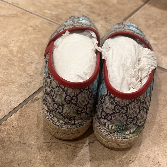 Women’s Gucci espadrilles in a size 40 (US 10) - Picture 3 of 6